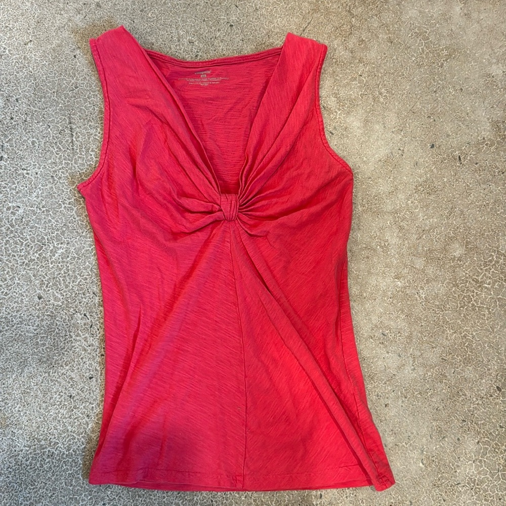 Patagonia XS pink v-neck sleeveless/tank tops
